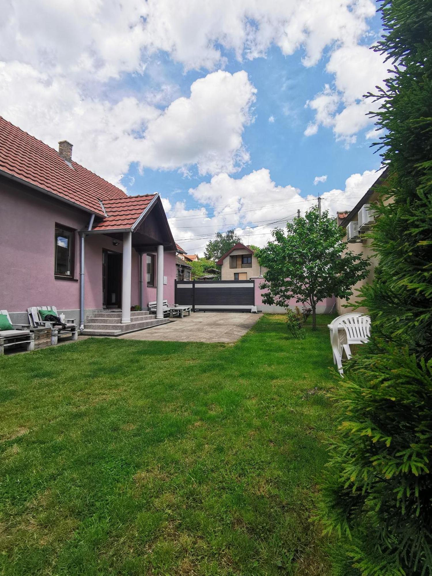Apartmani La Grande Motte Vrdnik Zewnętrze zdjęcie